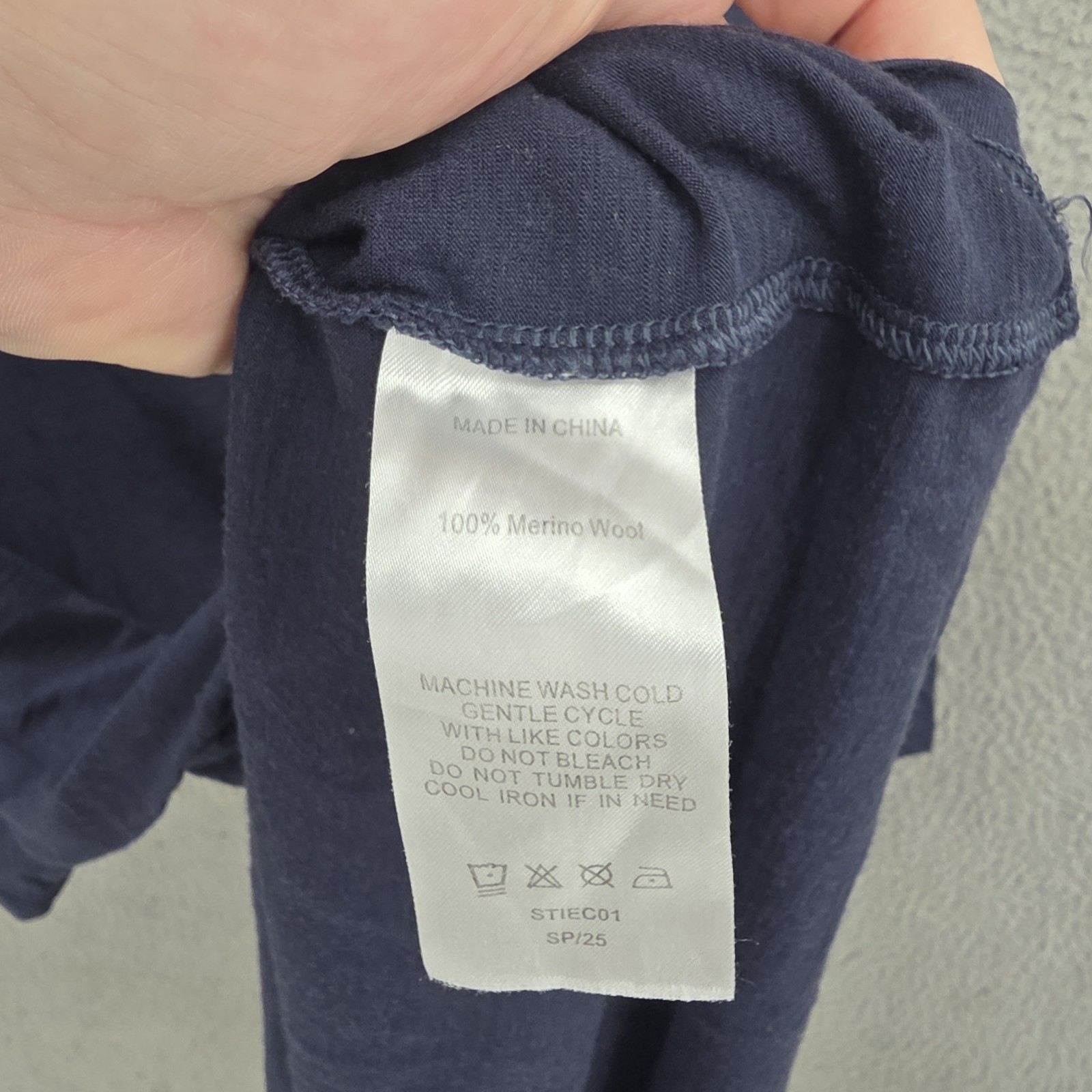 Quince Shirt Mens 2XL Blue Merino Wool V Neck Base Layer gallery