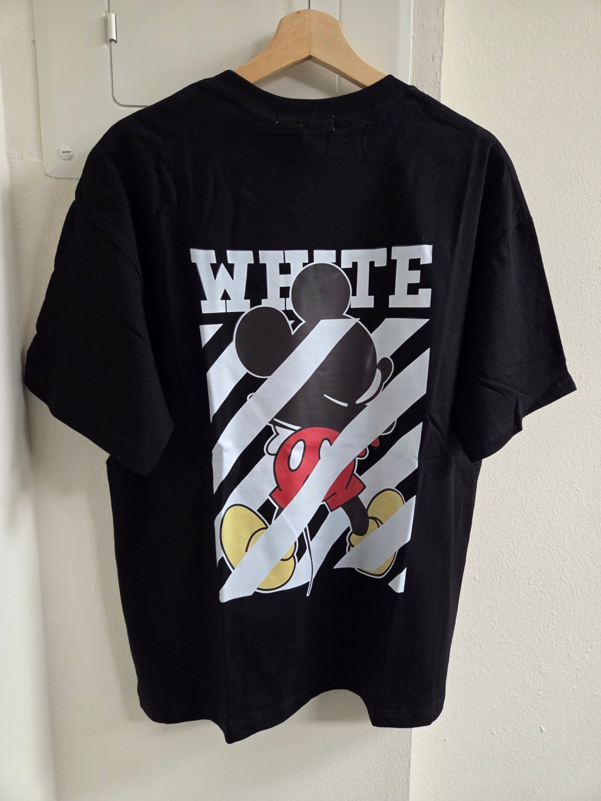 Off White X Mickey Graphic Print Black T-Shirt Cotton Regular Fit S/M/L/XL gallery
