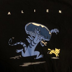 Ripple Junction Alien Xenomorph & Jones Cartoon Graphic T-Shirt (Men’s XL/Black)