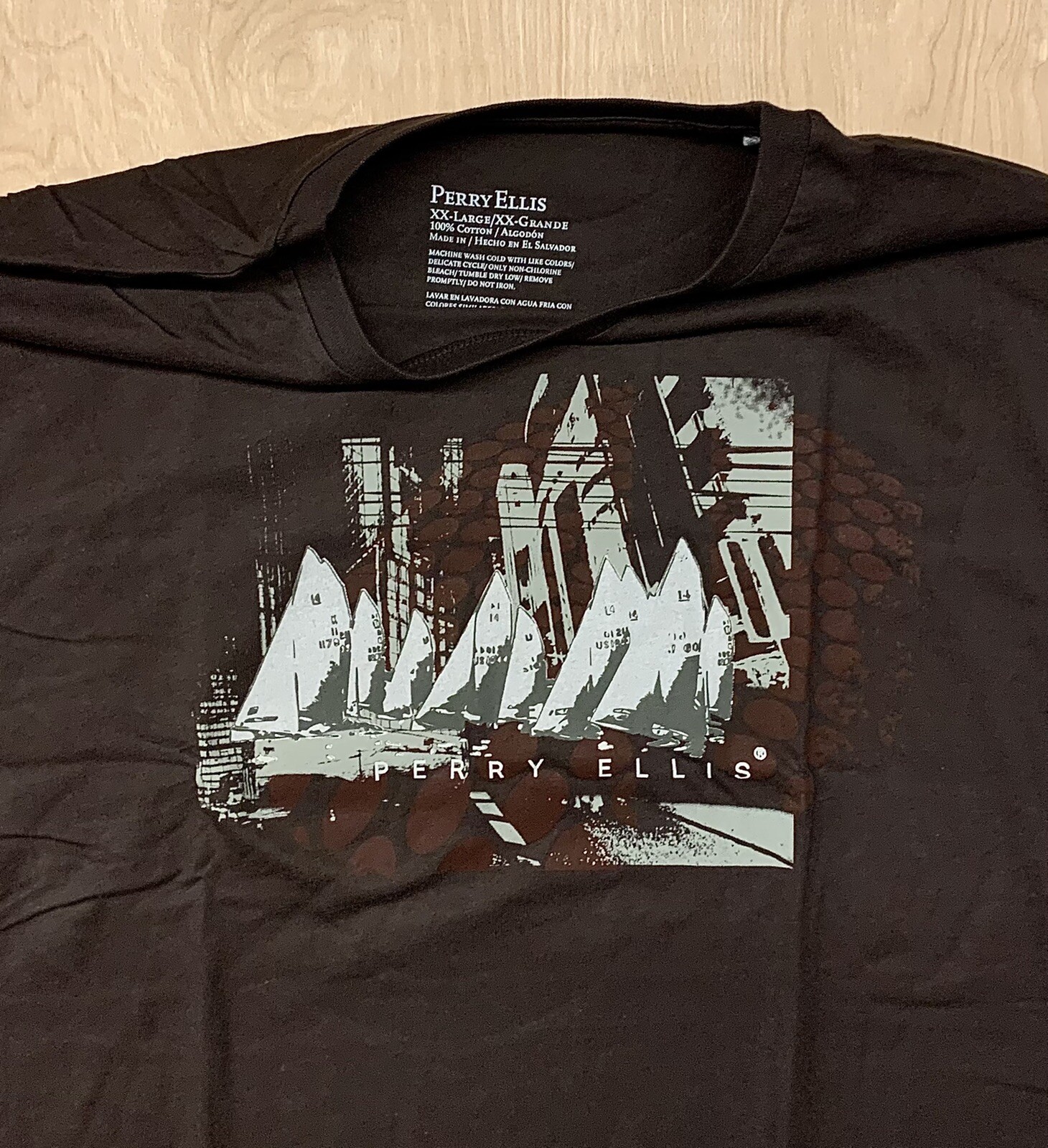 Perry Ellis Designer T-shirt Sailboats & Skyline 100% Cotton 2XL Brown Excellent gallery