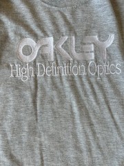 Vintage Oakley High Definition Optic Embroidered T-shirt Size XL