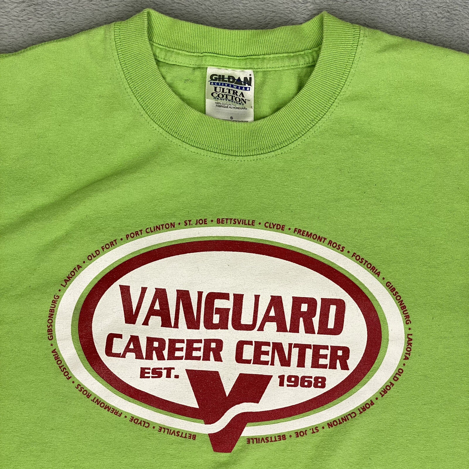 Vanguard Career Center Tshirt Size Small Green gallery
