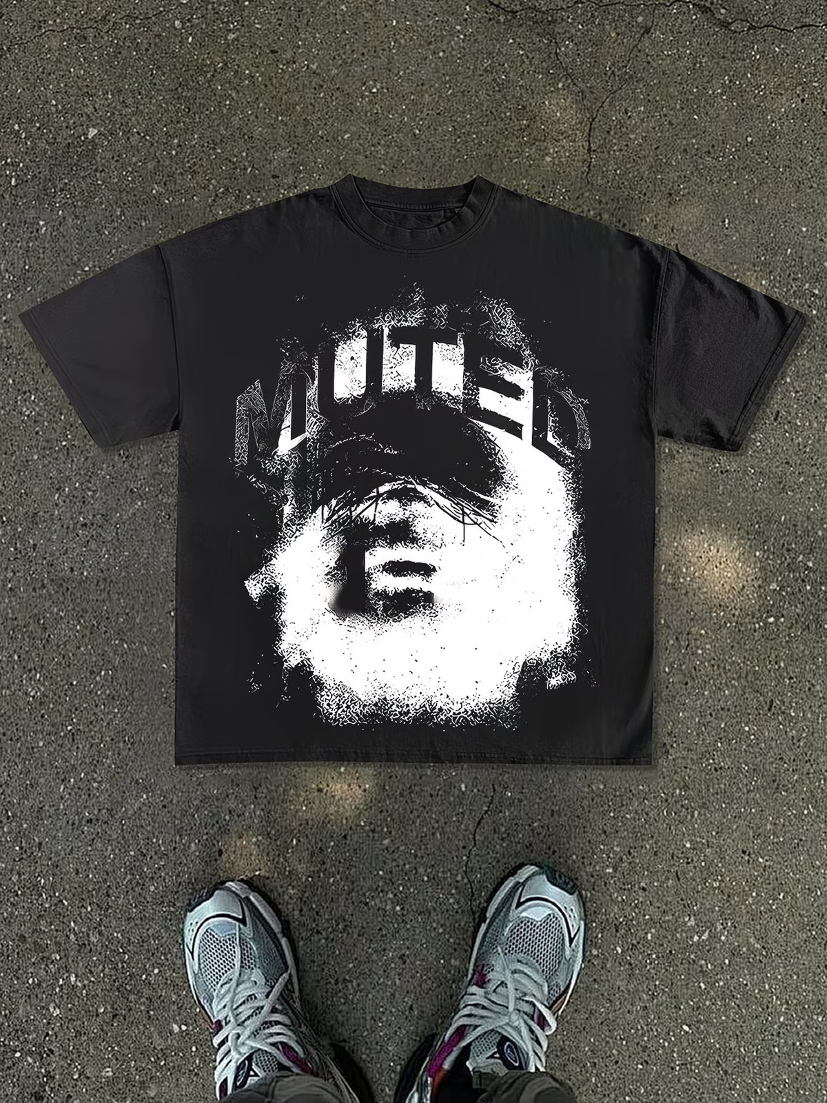 This Men'S New T-Shirt Features a Loose Fit with Dropped Shoulders And Short Sle gallery