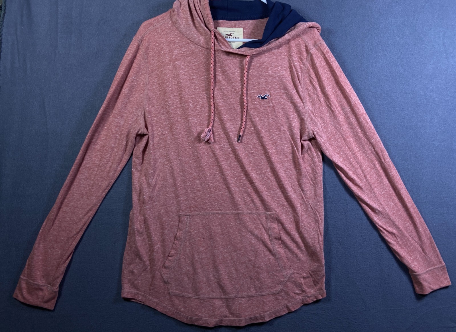 Hollister California Men's Red Hooded Tshirt Medium Surf Beach Lightweight EUC! gallery