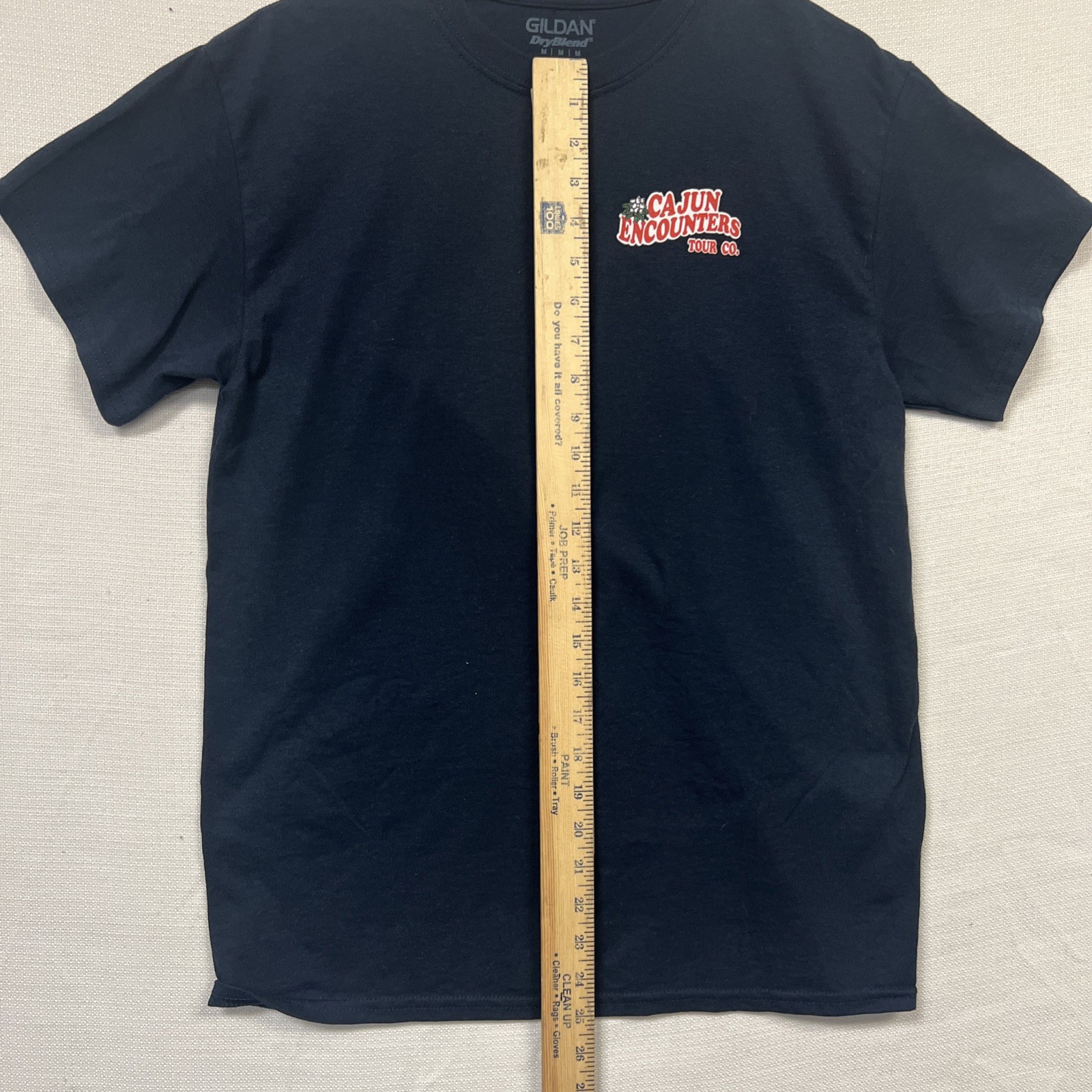 Gildan Size M Multicolor Shirt gallery