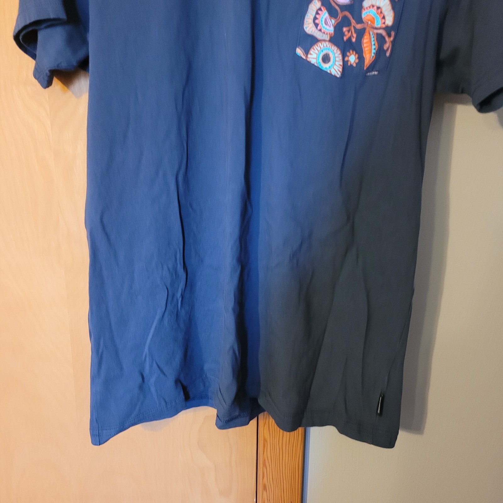 Billabong Men's Size L Premium Tee Shirt Blue Paisley Printed Pocket Cotton gallery
