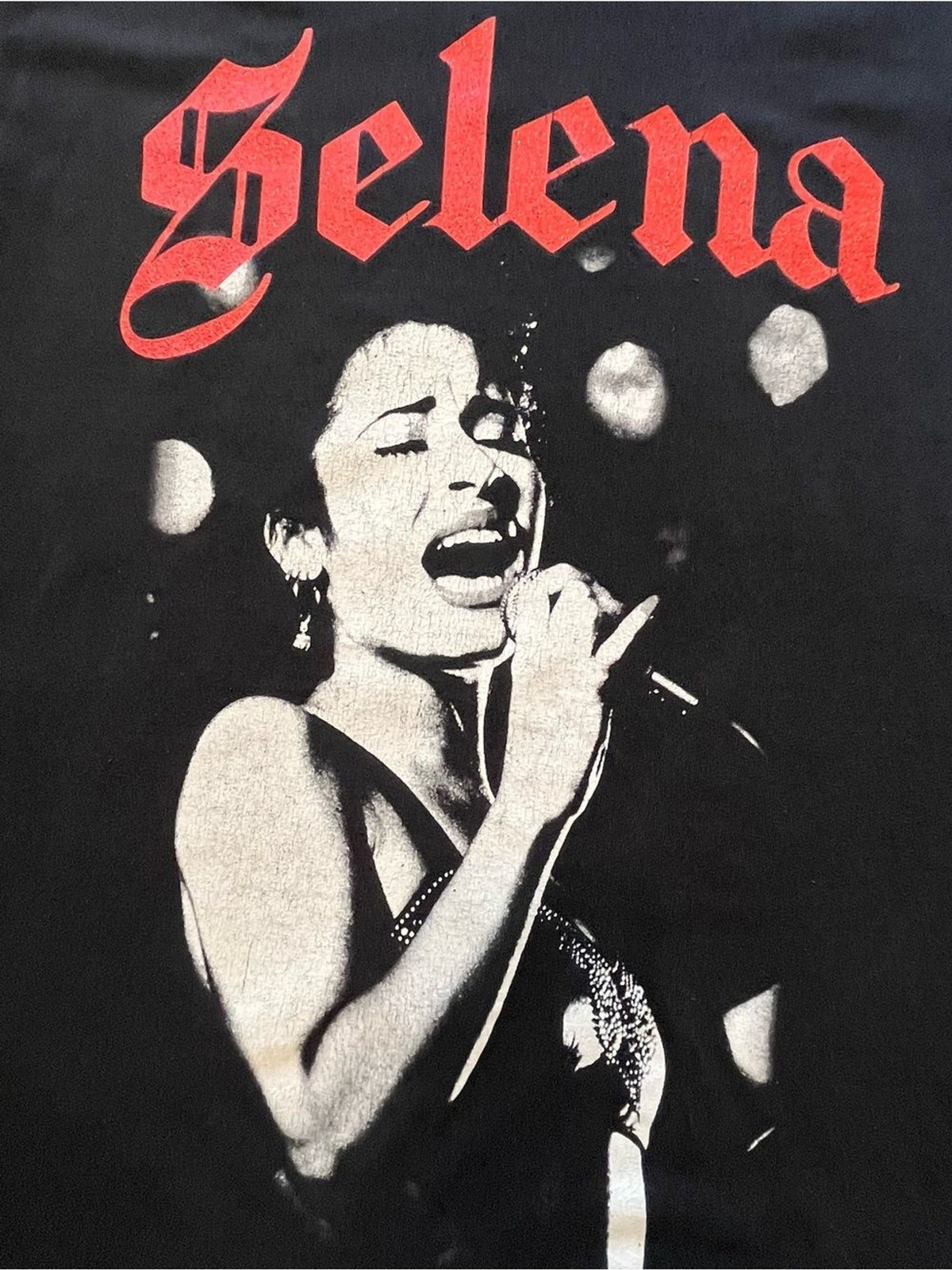 Official Selena Quintanilla Graphic T-Shirt Black/Red Gothic Font Large Unisex gallery