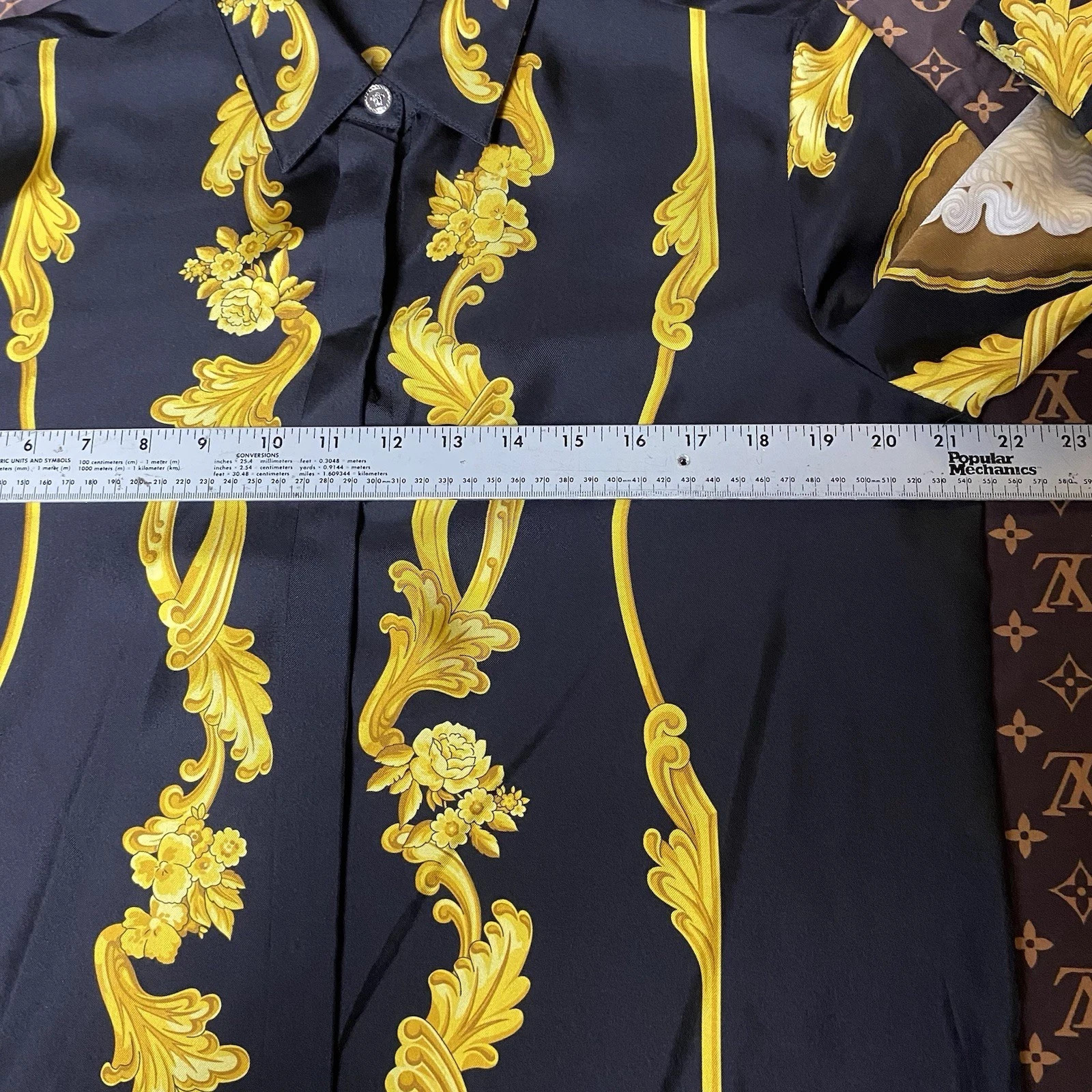 Versace Medusa Cameo silk shirt Size 42-EU NWT Formal Make A Statement gallery