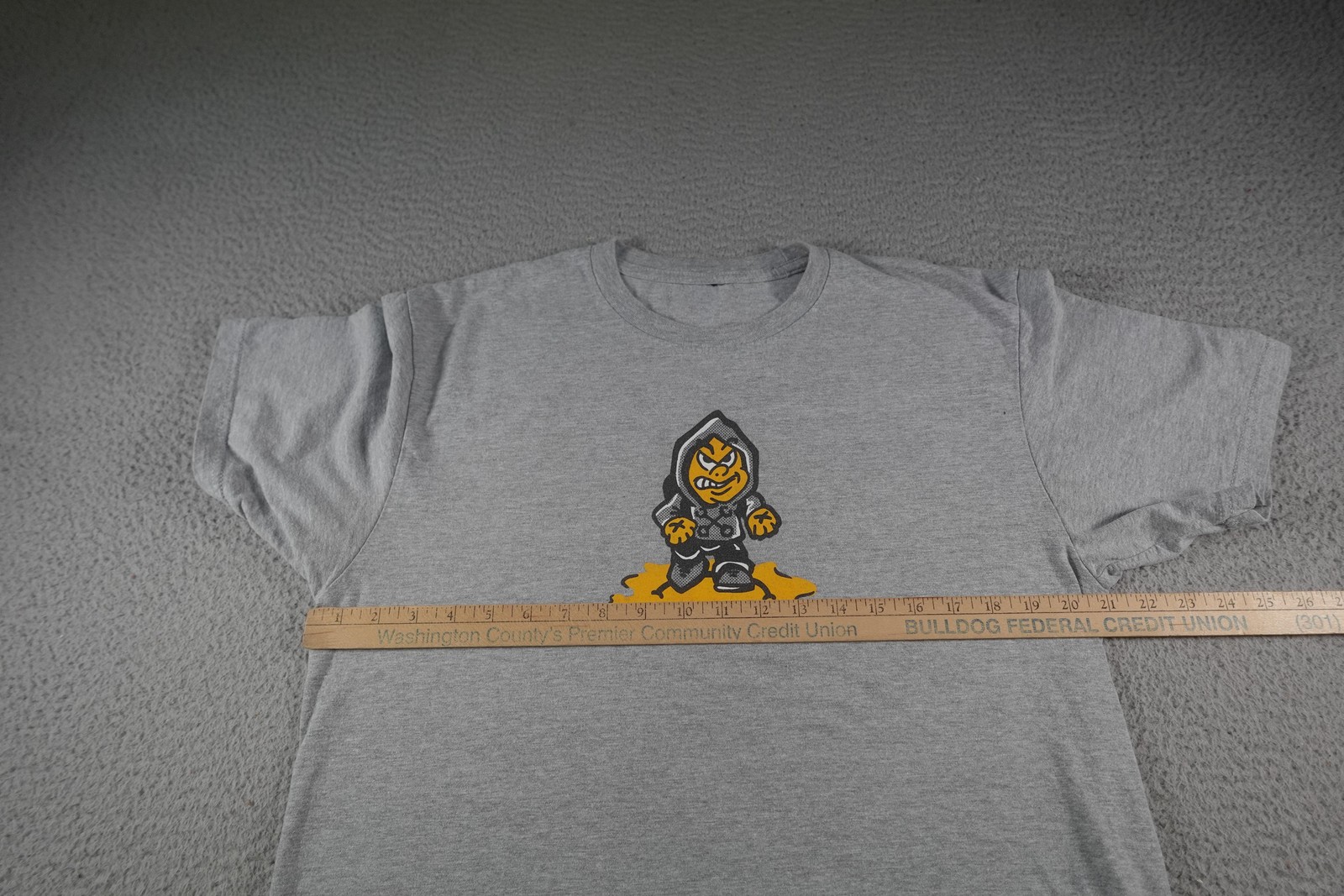 Vintage Tattoo Shirt Mens Medium Gray Punk Grunge Rap Hip Hop Graphic Tee Y2K gallery