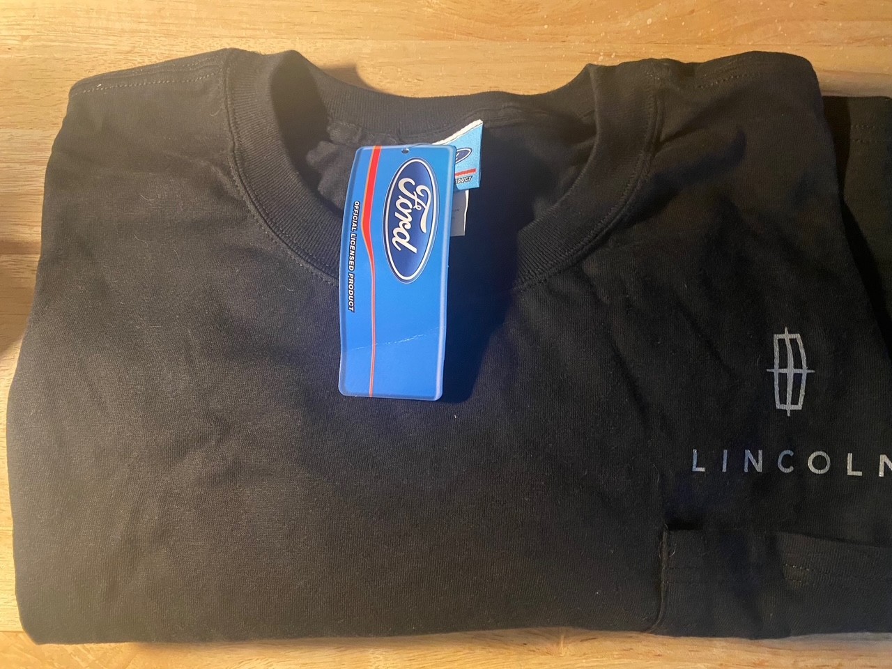 Lincoln Official Licensed Product T-Shirt (New With Tags Size 2XL). gallery
