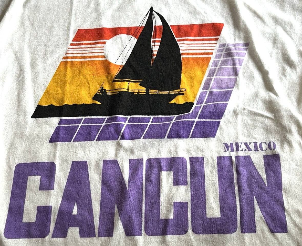Cancun T Shirt Single Stitch Sunset Sailing Vintage 1980s Size 42 gallery