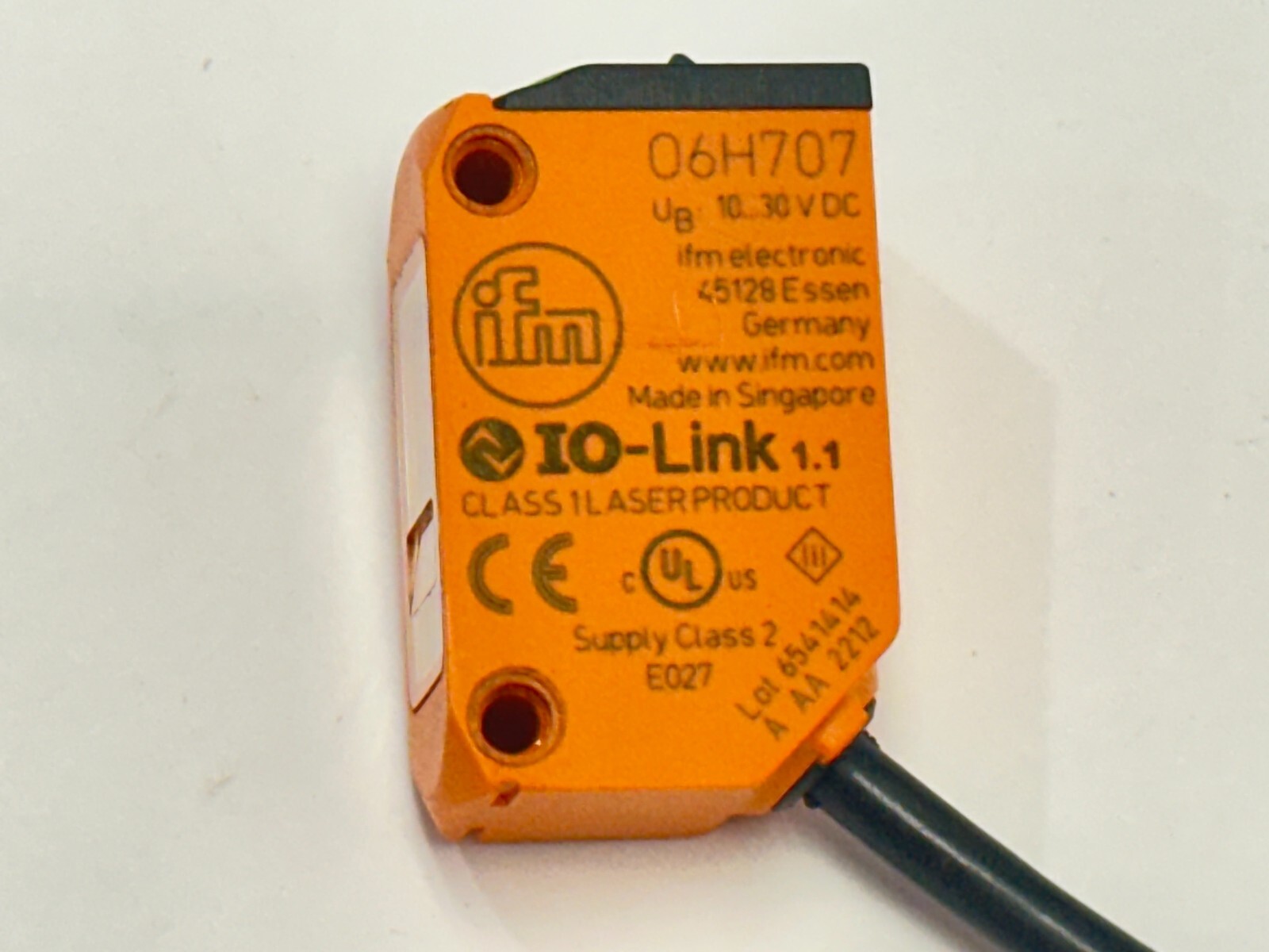 Ifm O6H707 Diffuse Sensor with Background Suppression O6HLFPKG/0,30m/US CUT END