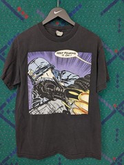 Vintage 2000s Rogue Status The Man Keep Pouring It On T-Shirt Grunge Faded Y2K