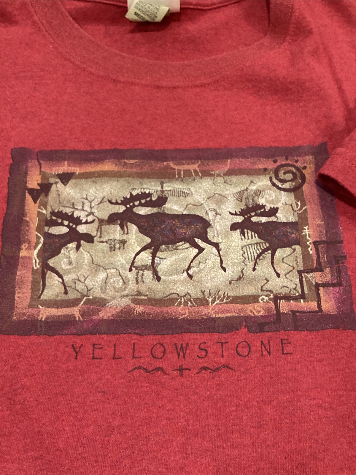 Vintage Yellowstone Moose Eco Mountain Size Medium Red T-Shirt gallery