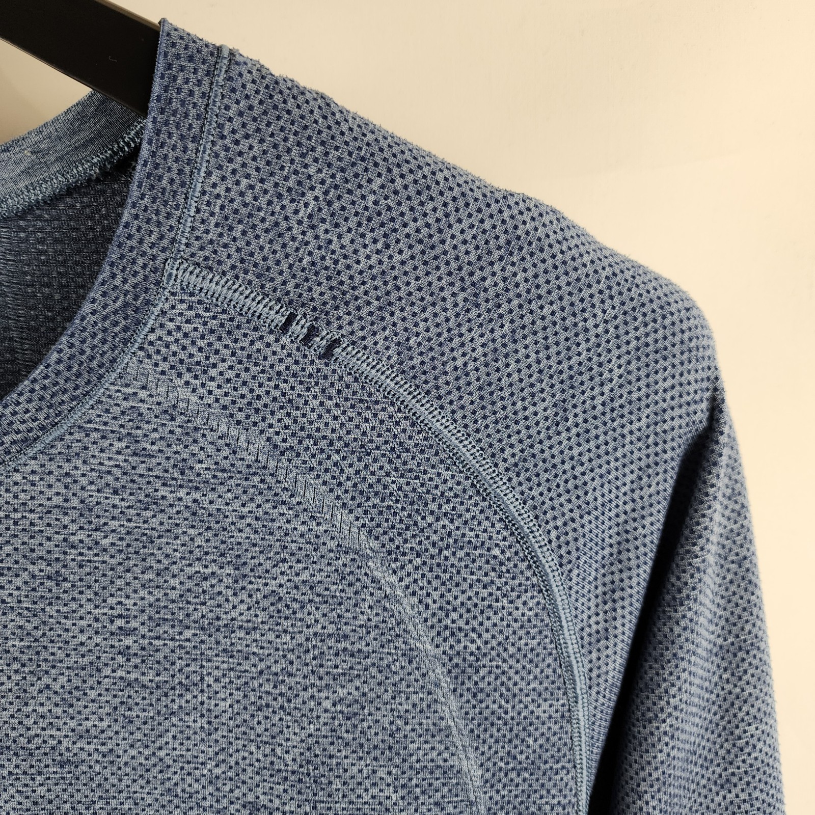 Lululemon Shirt Mens No Tag Blue Metal Tech L/S Pullover gallery