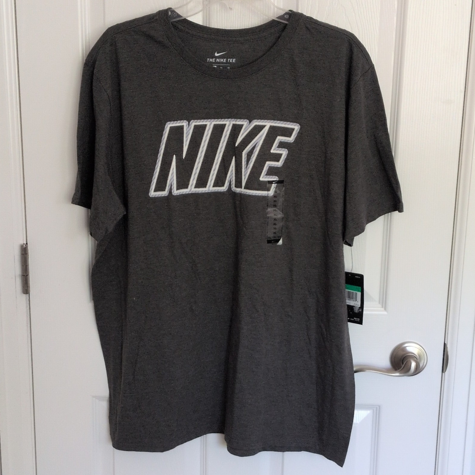 NWT Nike The Nike Tee Men's Gray Logo Crew Neck Short Sleeve XL gallery