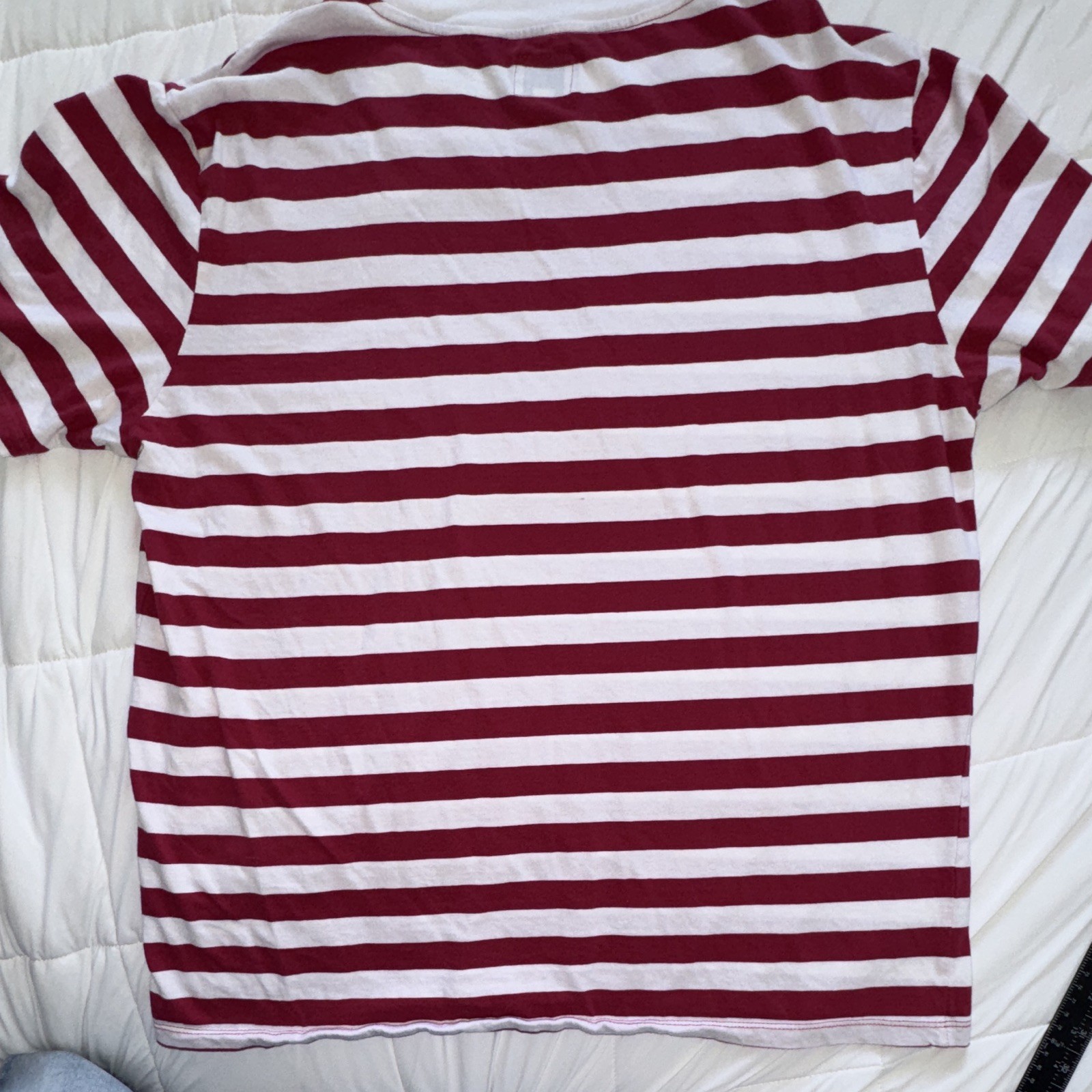 GUESS Men's Red/White Striped Logo Short Sleeve Crew Neck Cotton T-Shirt M gallery