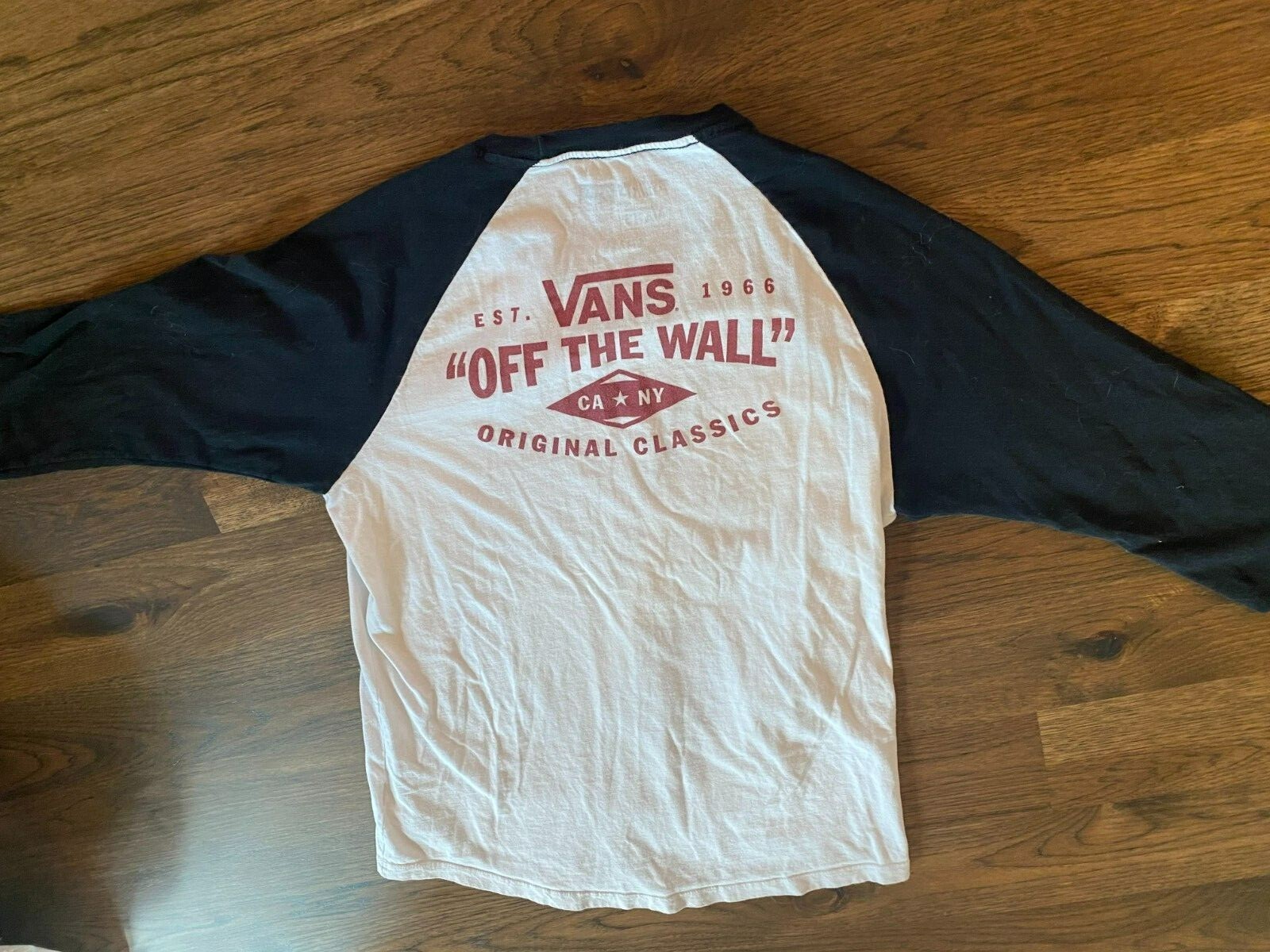 Vans MensOriginal "Off The Wall" 3/4 Length Sleeve TShirt Size SM - 013 gallery