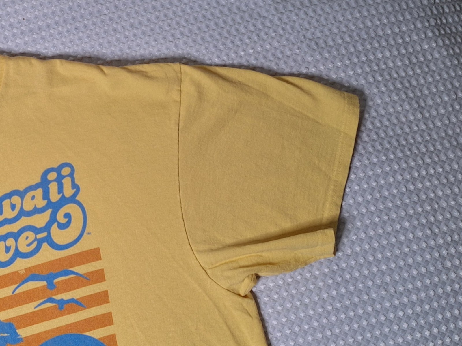 2018 CBS Hawaii Five-O TV Show Yellow Cotton T-shirt Size XL Delta gallery