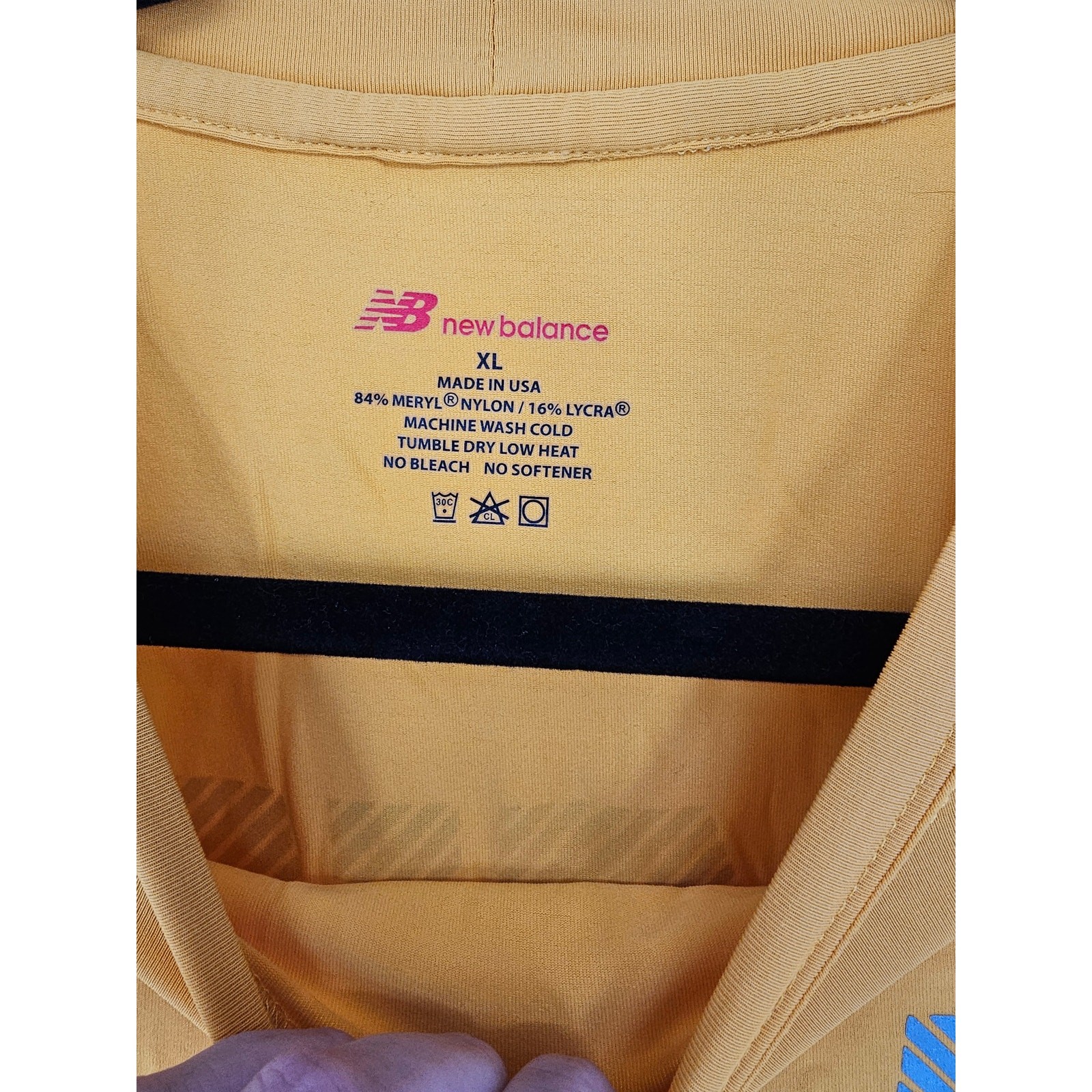 New Balance Men's Yellow Meryl Nylon Blend Navy Long Sleeve T-Shirt Size XL gallery