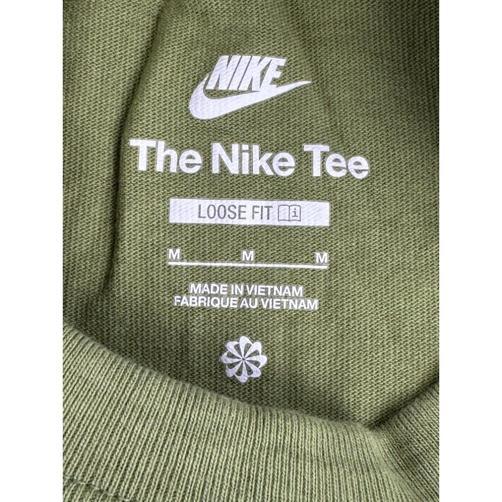 Nike Sportswear Premium Essentials Pocket T-Shirt Men's Green Loose Fit Medium gallery