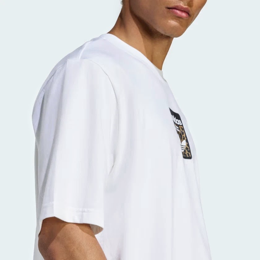 Adidas XL Men's T Shirt White Oversized Retro Leopard Trefoil Graphic Cotton NWT gallery