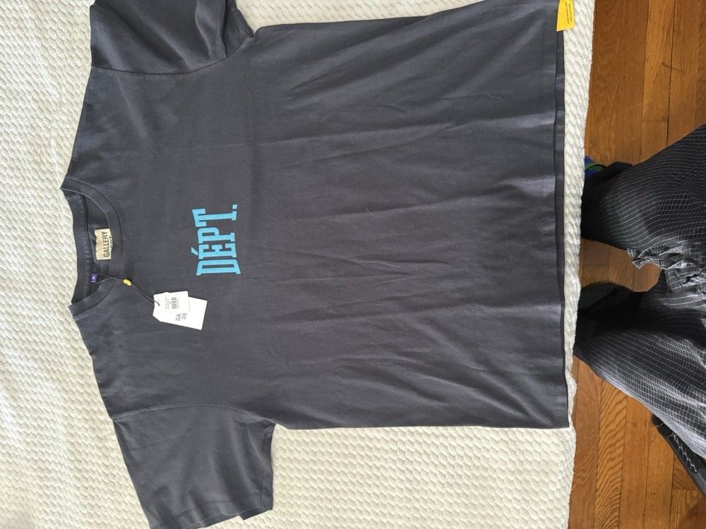 Gallery Dept. Men’s Black Crew Neck Short Sleeve Logo Graphic Cotton Tee Size M