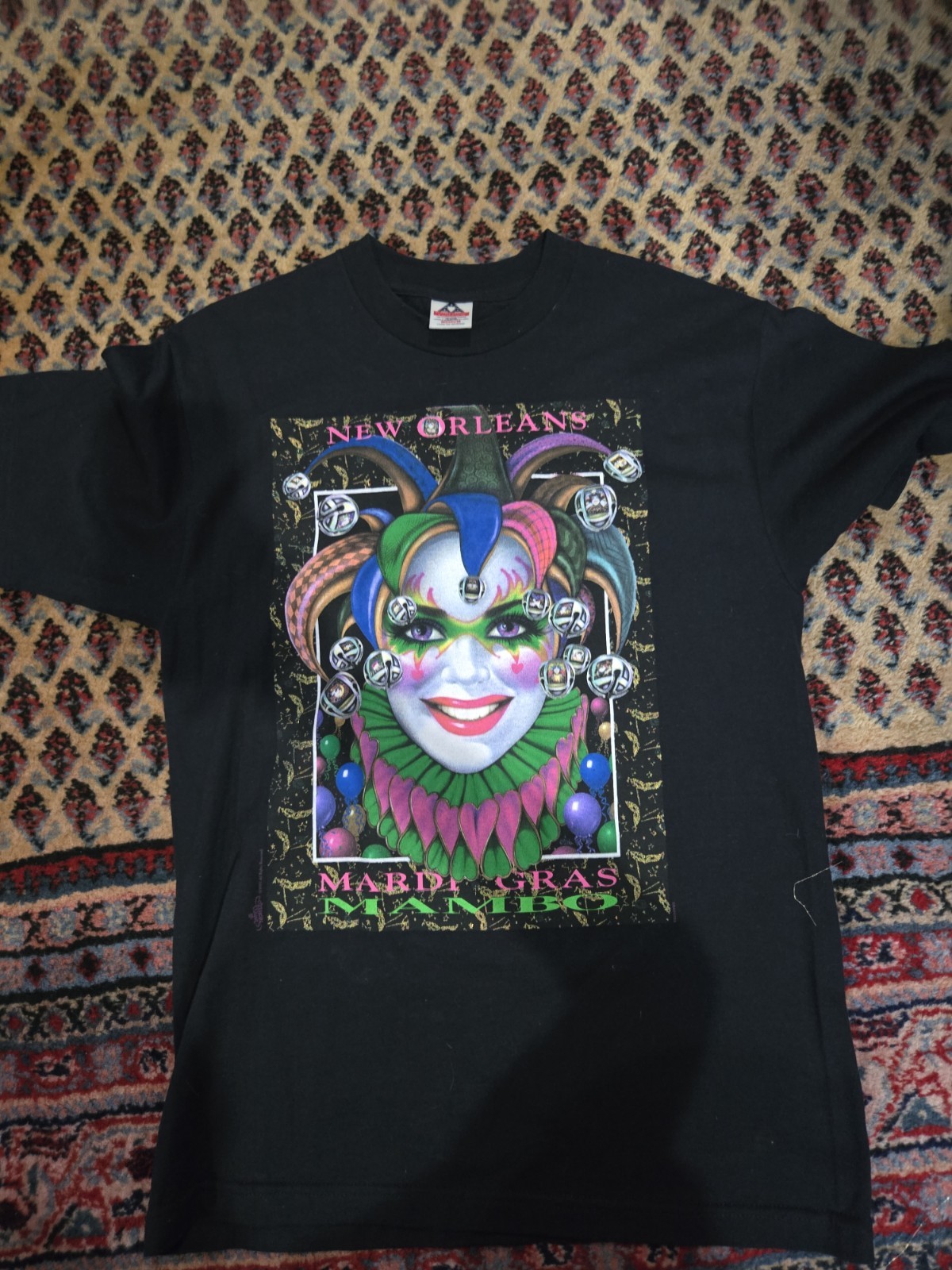 Vintage 90s 1999 New Orleans Masks Tshirt Andrea Mistretta medium Mardi Gras vtg gallery