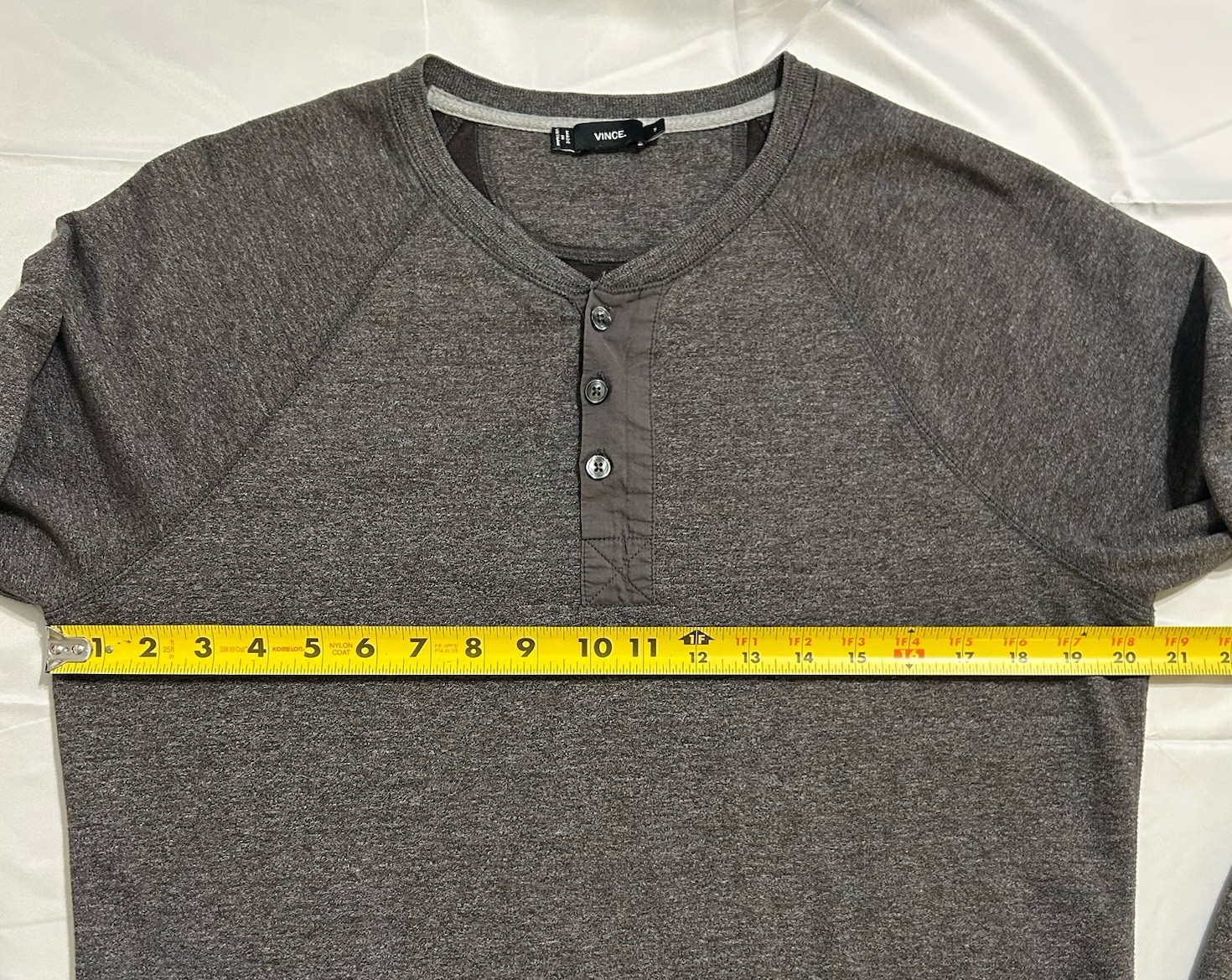 Vince Henley Pullover Shirt Mens M Gray Long Sleeve Raglan Button Up Casual gallery