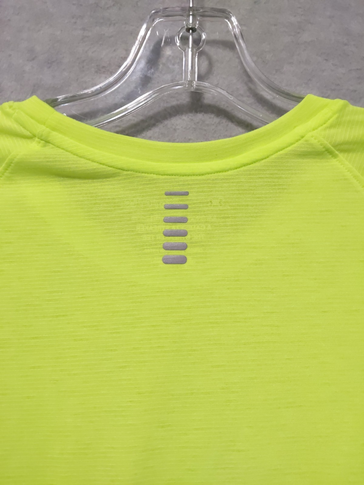 Under Armour Run Men's The Streaker Tee Yellow Fitted T Shirt Size Large UA gallery