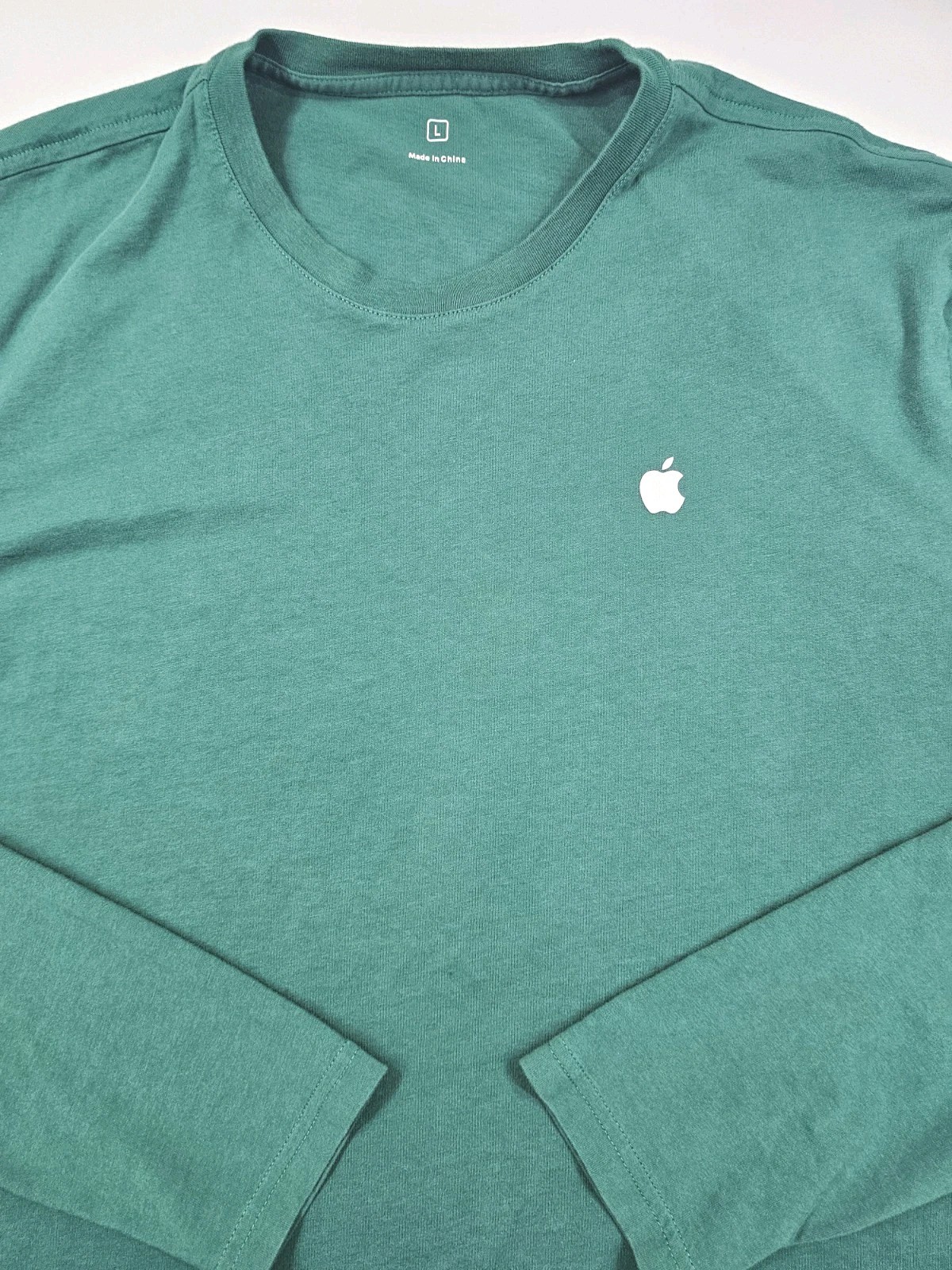 Apple Employee Long Sleeve Logo Tech Shirt Mens L Green Tee Soft Quality Tshirt gallery