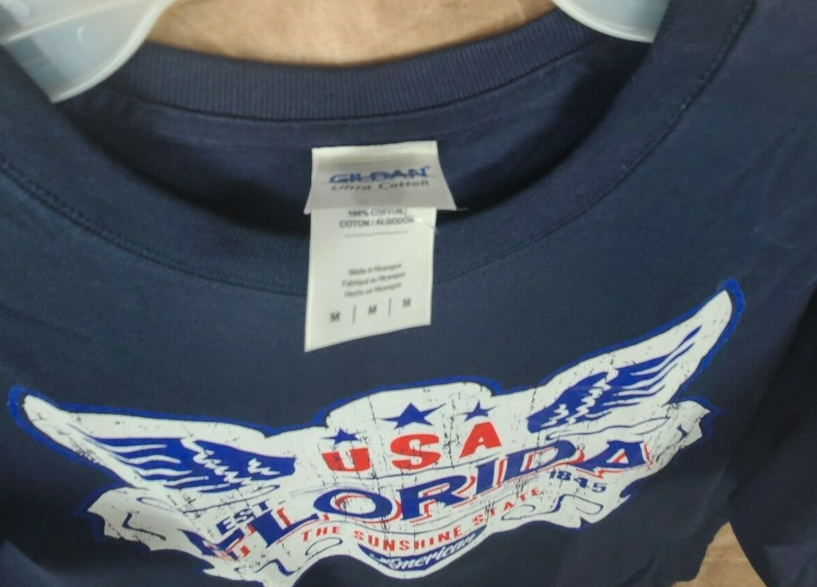 Medium Men's Sweet Bay Florida USA T-Shirt Navy Blue Red White Logo Patriotic 2 gallery