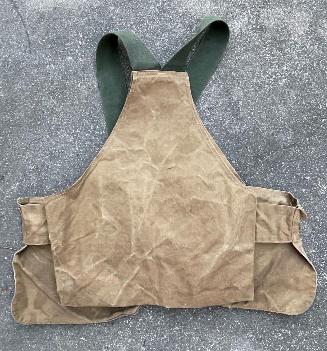 Filson Tincloth Game Bag Size 30 USA Made Vest Strap Leather Belt Closure gallery