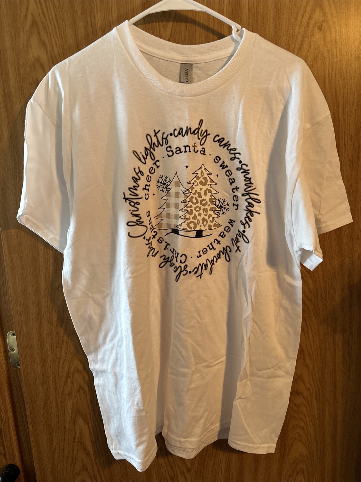 Gildan Heavy Cotton Unisex Adult T-shirt Christmas Winter Fall Theme Size Large gallery