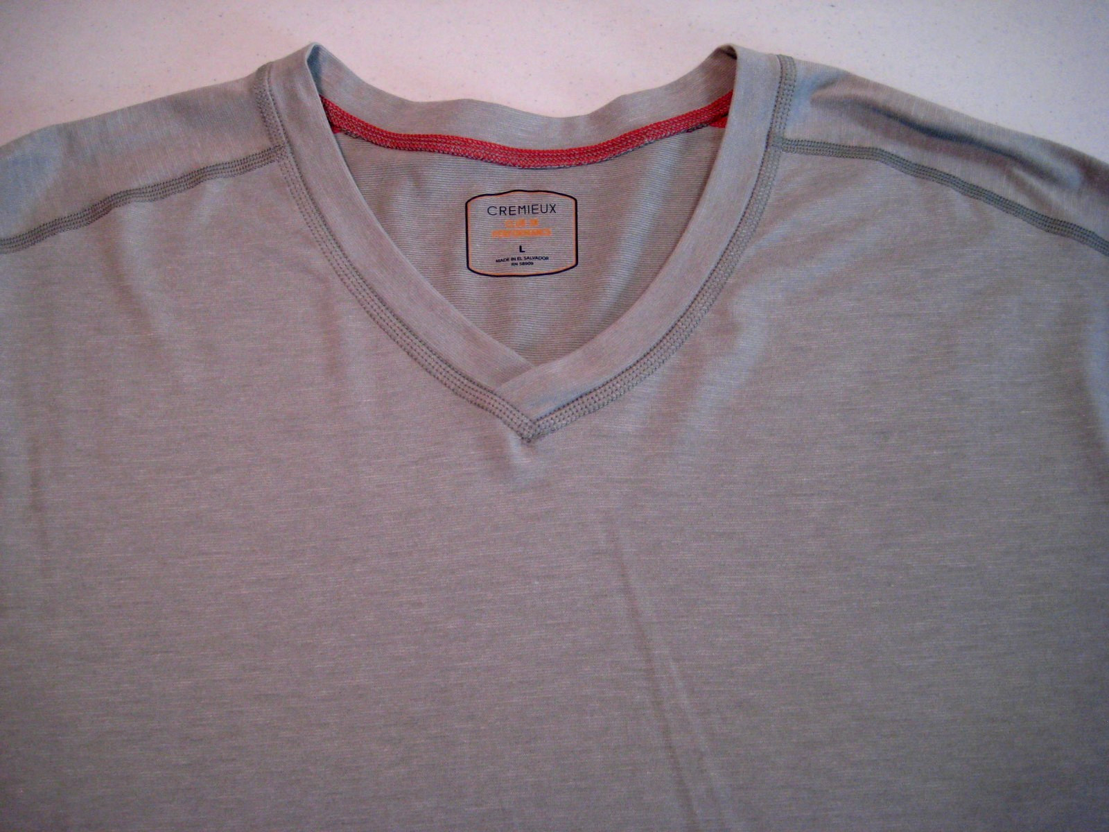 EUC- CREMIEUX CLUB 38 PERFORMANCE V-Neck Multi-Blended Taupe T-Shirt Size Large