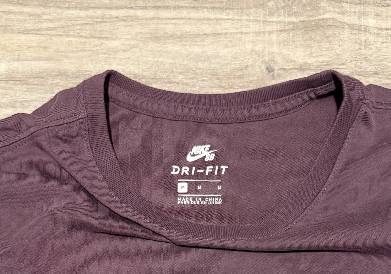 Nike Dri Fit SB Engineered For Everywhere Mens Graphic T Shirt Size M gallery