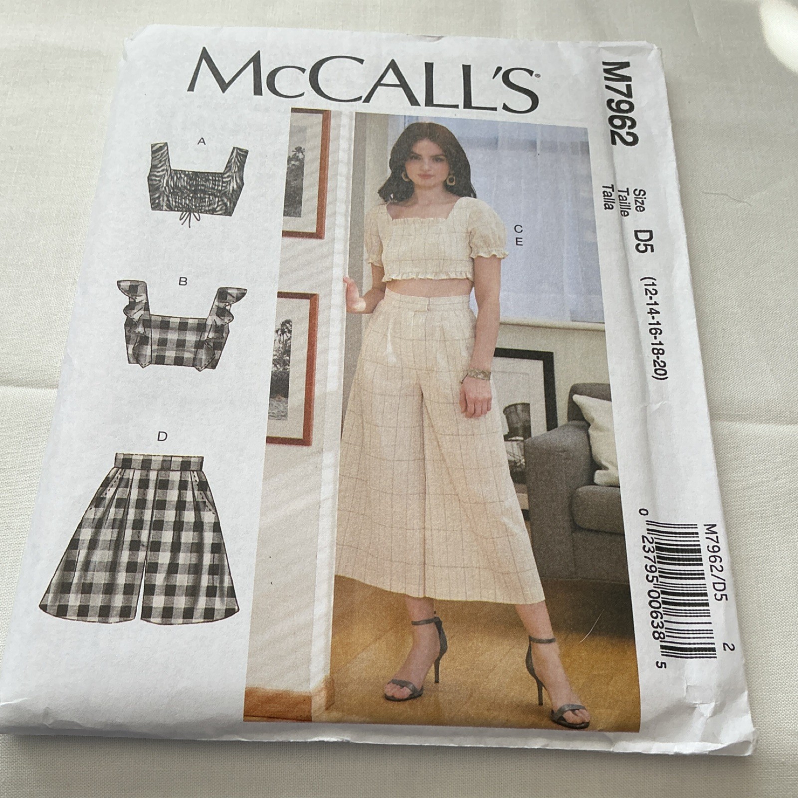 McCall's M7962 Women's Top, Shorts & Pants Sewing Pattern size D5 12-20