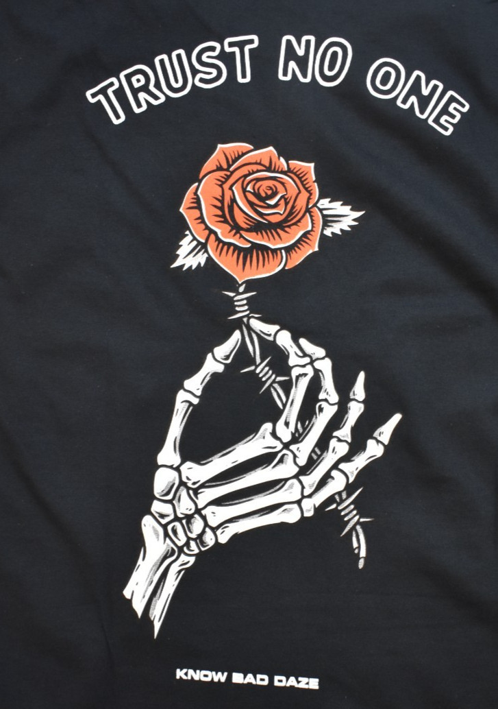 Know Bad Daze Trust No One Mens Black Skeleton Hand Rose Black Shirt New Medium gallery