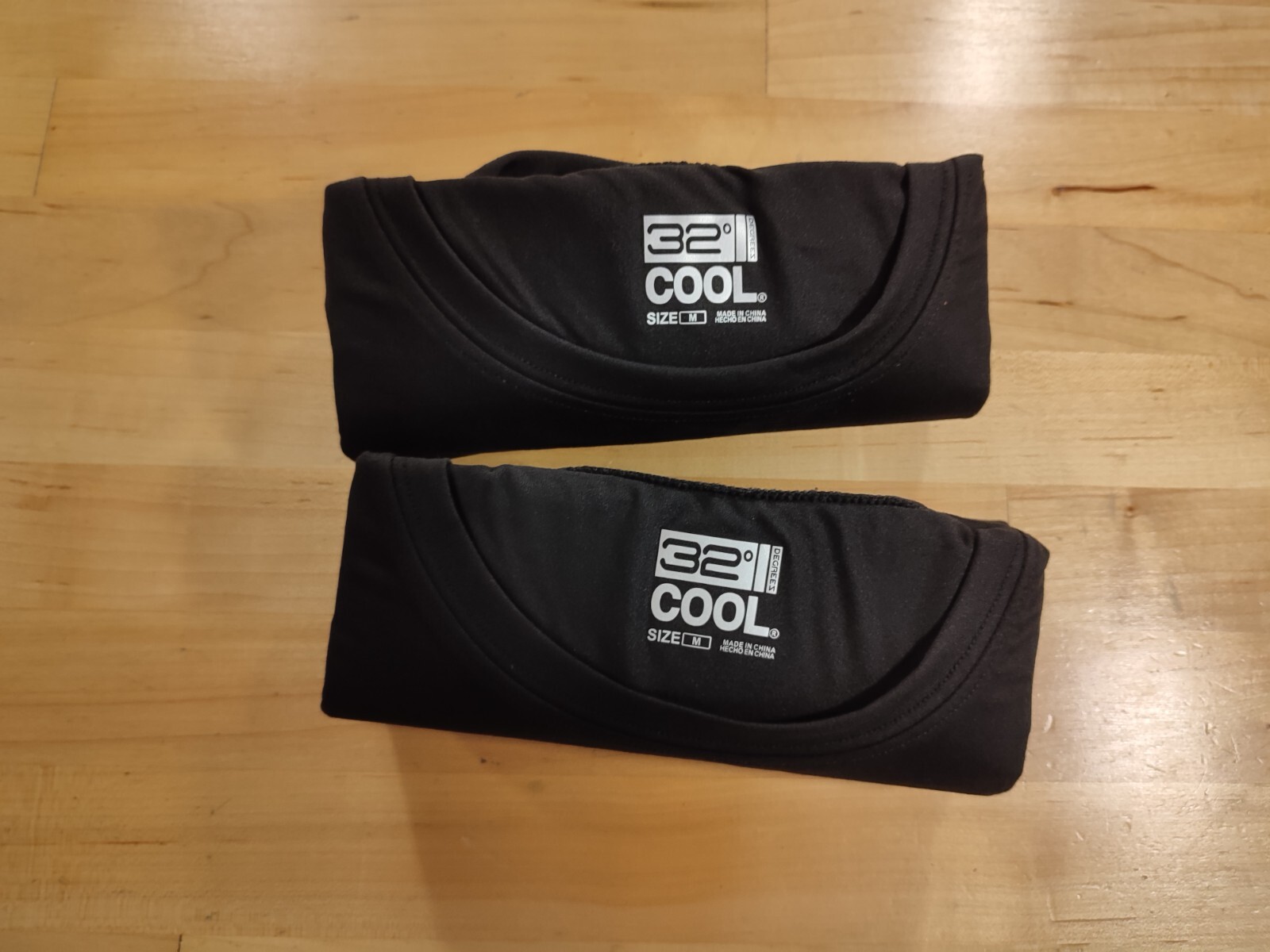 NWOT 2 Pack 32 Degrees Cool Short Sleeve Crew Neck Breathable TShirt Black Med. gallery