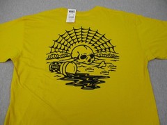 Vans Shirt Mens Medium Yellow Skull Web Surf Skateboard Back Logo New With Tags