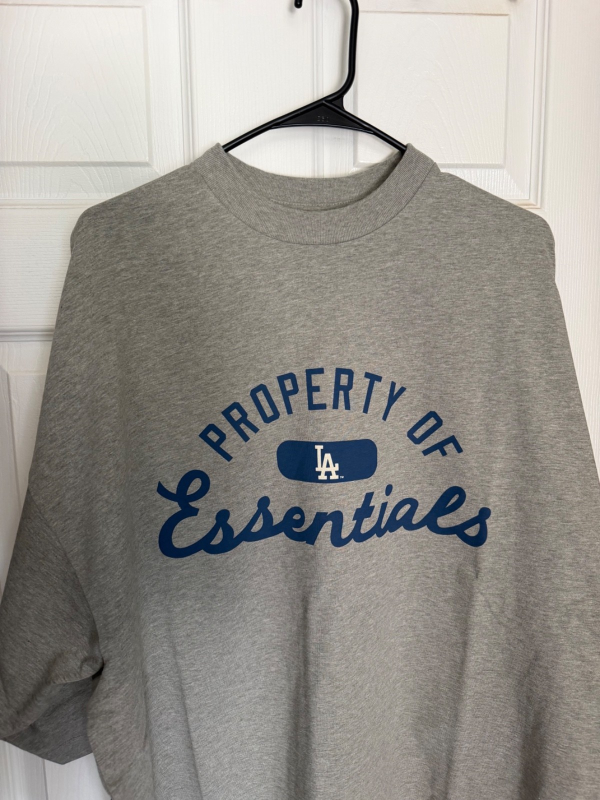 New Essentials Fear of God MLB LA Dodgers Gray Men's T-Shirt Medium $130 gallery