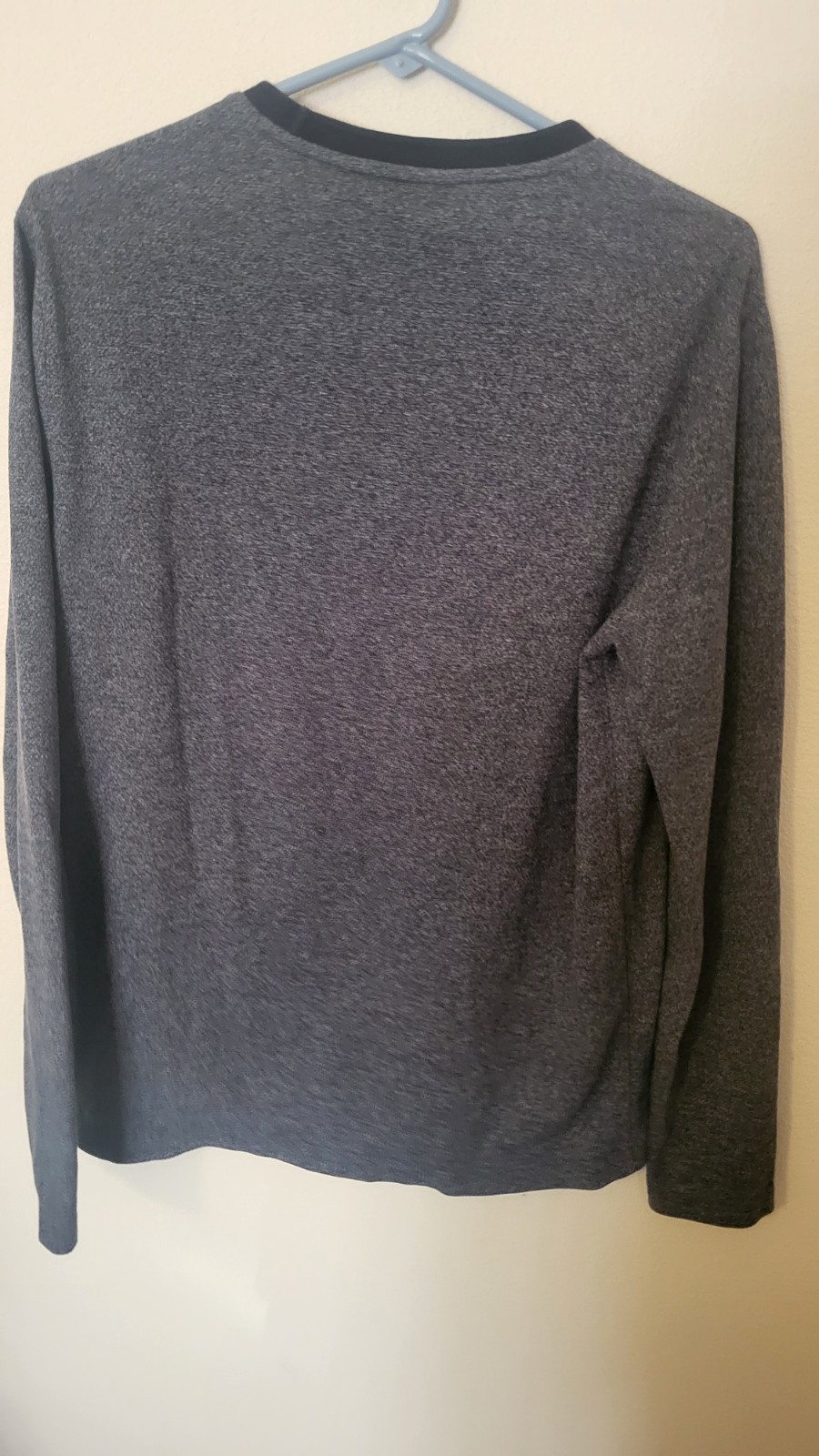 Michael Kors Mens L Sleeve t shirt Sz M Blue Logo Party work money 29 in L 22 A gallery