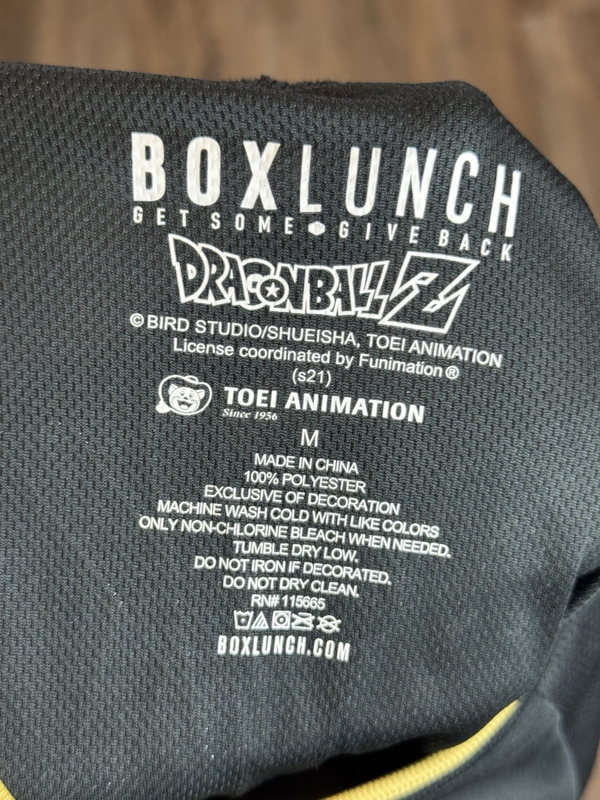 BoxLunch Exclusive Dragon Ball Z FLY NIMBUS Goku Soccer Jersey Size Medium gallery