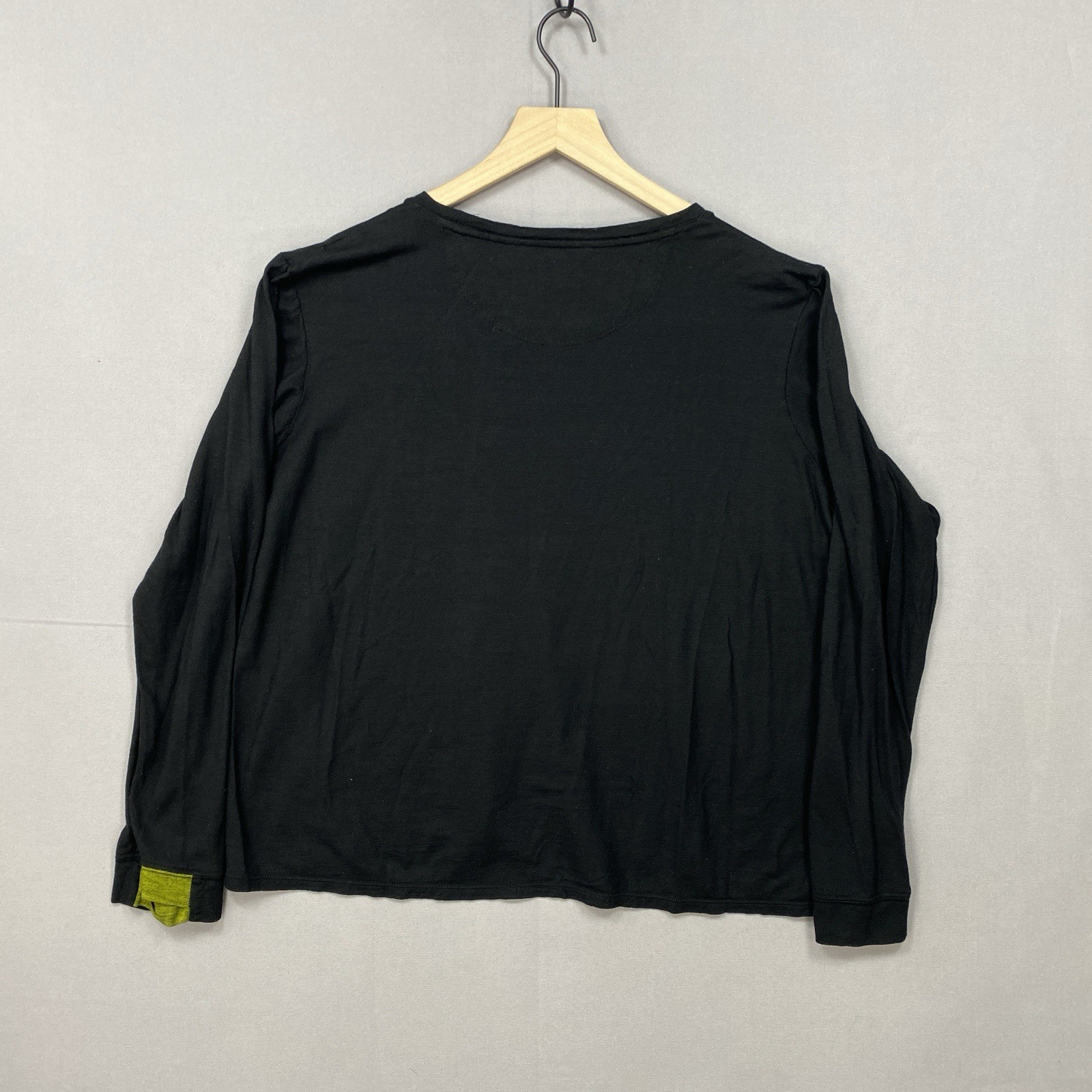 Bombas Baselayer Top XL Merino Wool Tencel Blend Crew Neck Long Sleeve Black gallery