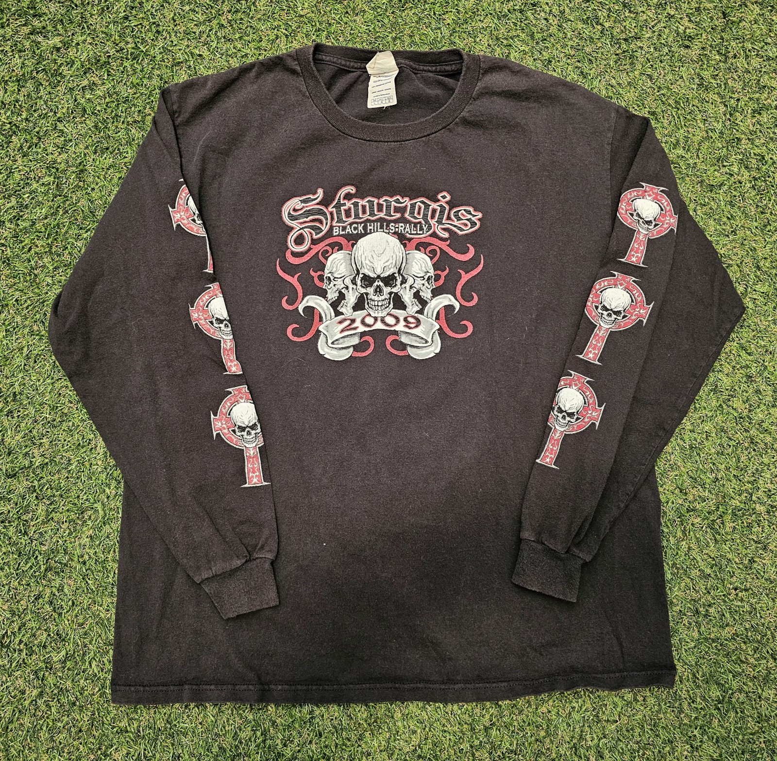 2009 Sturgis Black Hills Rally 69th Annual Black Red Skull Shirt L Large 2000s gallery