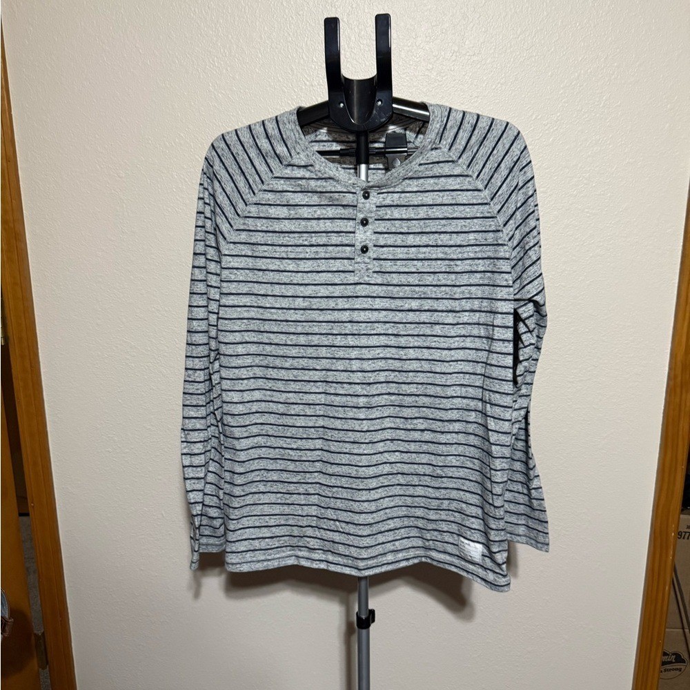 Adam Levine Collection Gray Striped Long Sleeve Shirt
