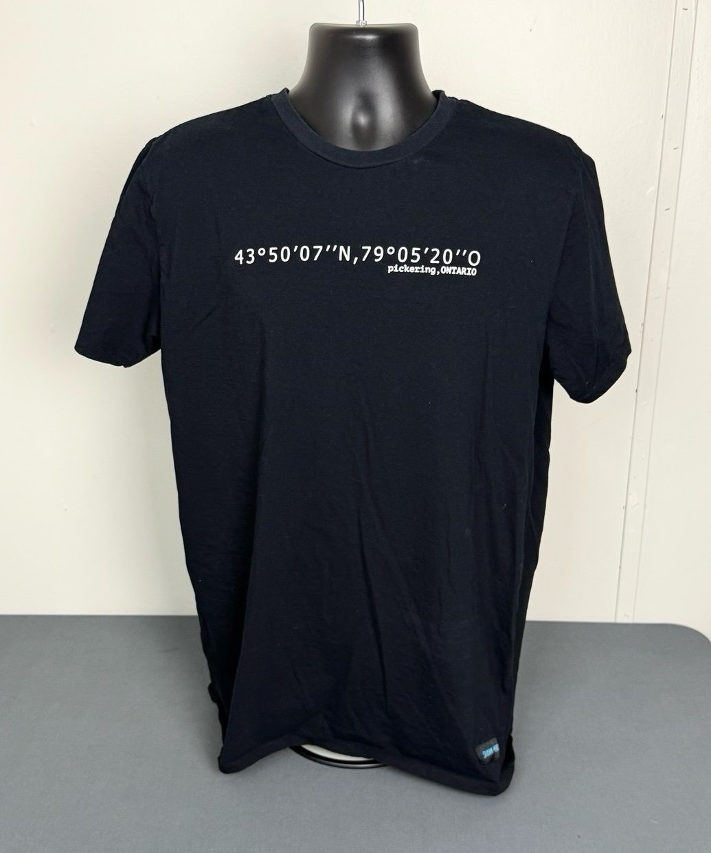 Shawn Mendes O43°50′7′N, 79°05′0′′Pickering, Ontario CANADA Large T-Shirt