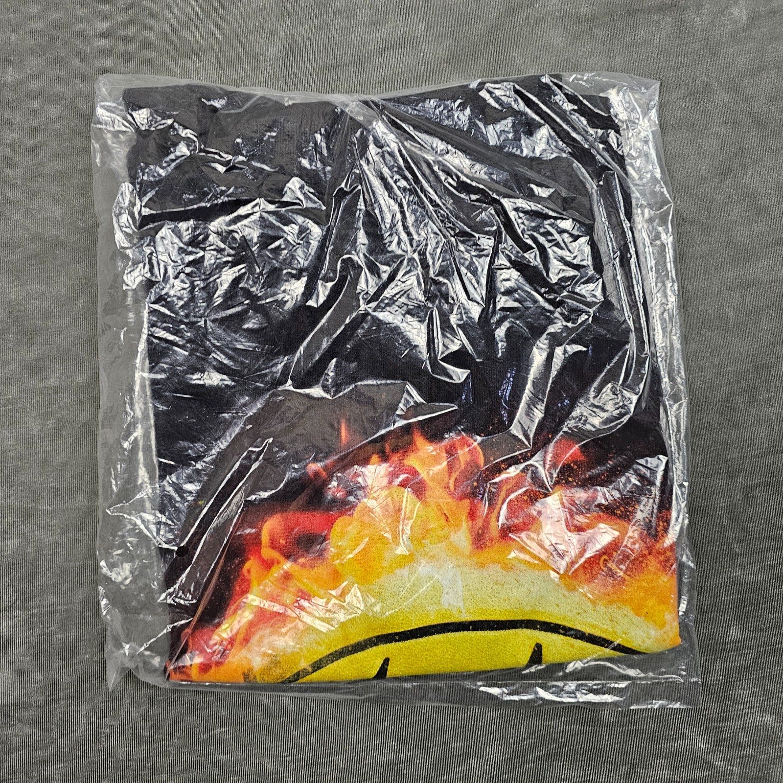 J. Balvin x Market Shirt Men L Large Electro Smiley Face Collab Chinatown Black gallery
