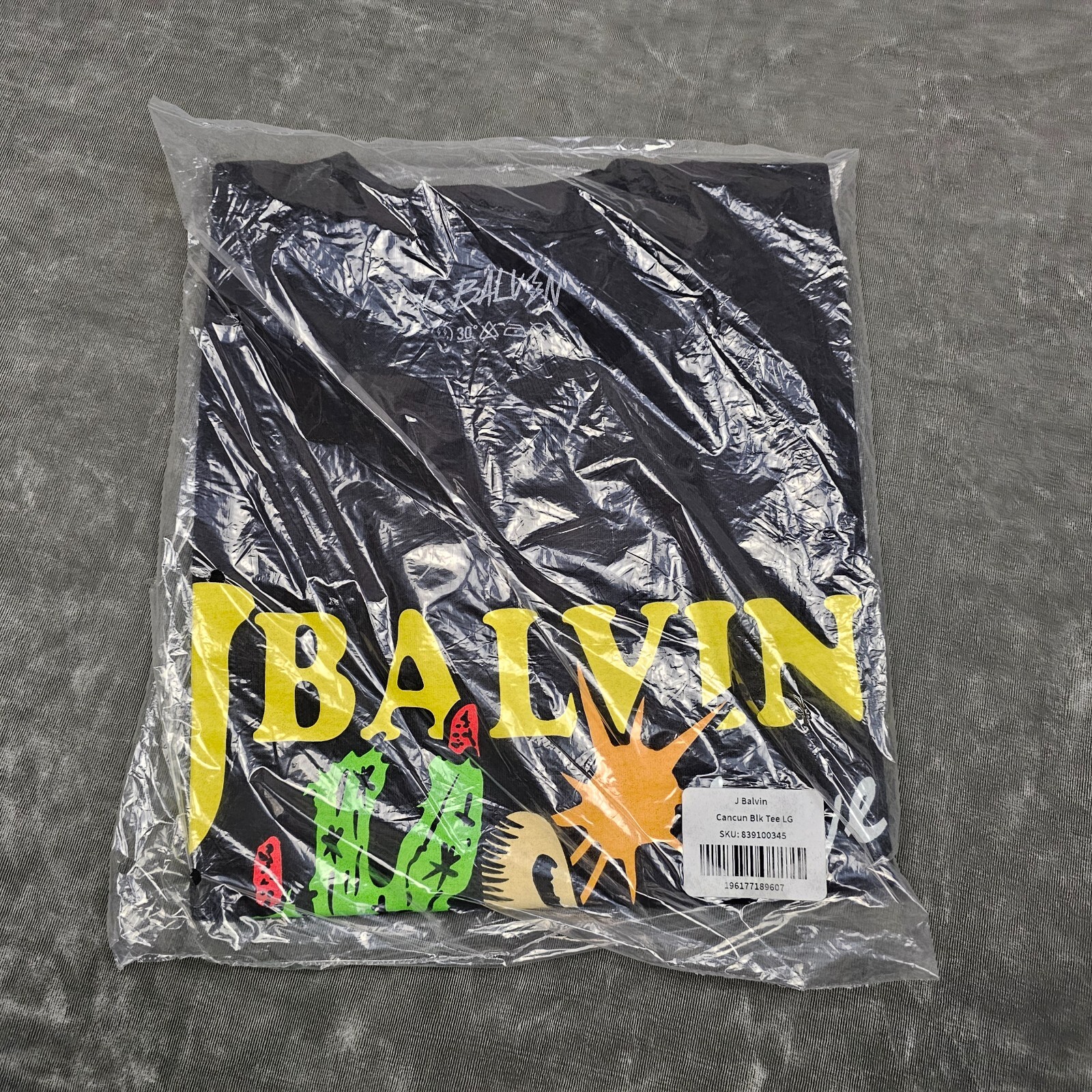 J. Balvin T-Shirt Adult Large Mexico Cancun Tour Festival Reggaetón Tee Black