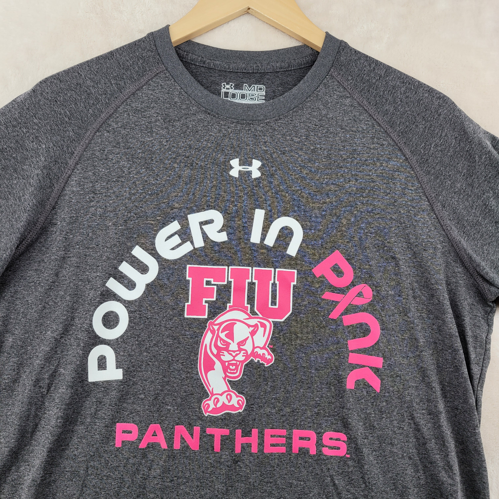 Under Armour Heatgear Loose Fit Men Size M FIU Panthers Crew-Neck T-Shirt gallery